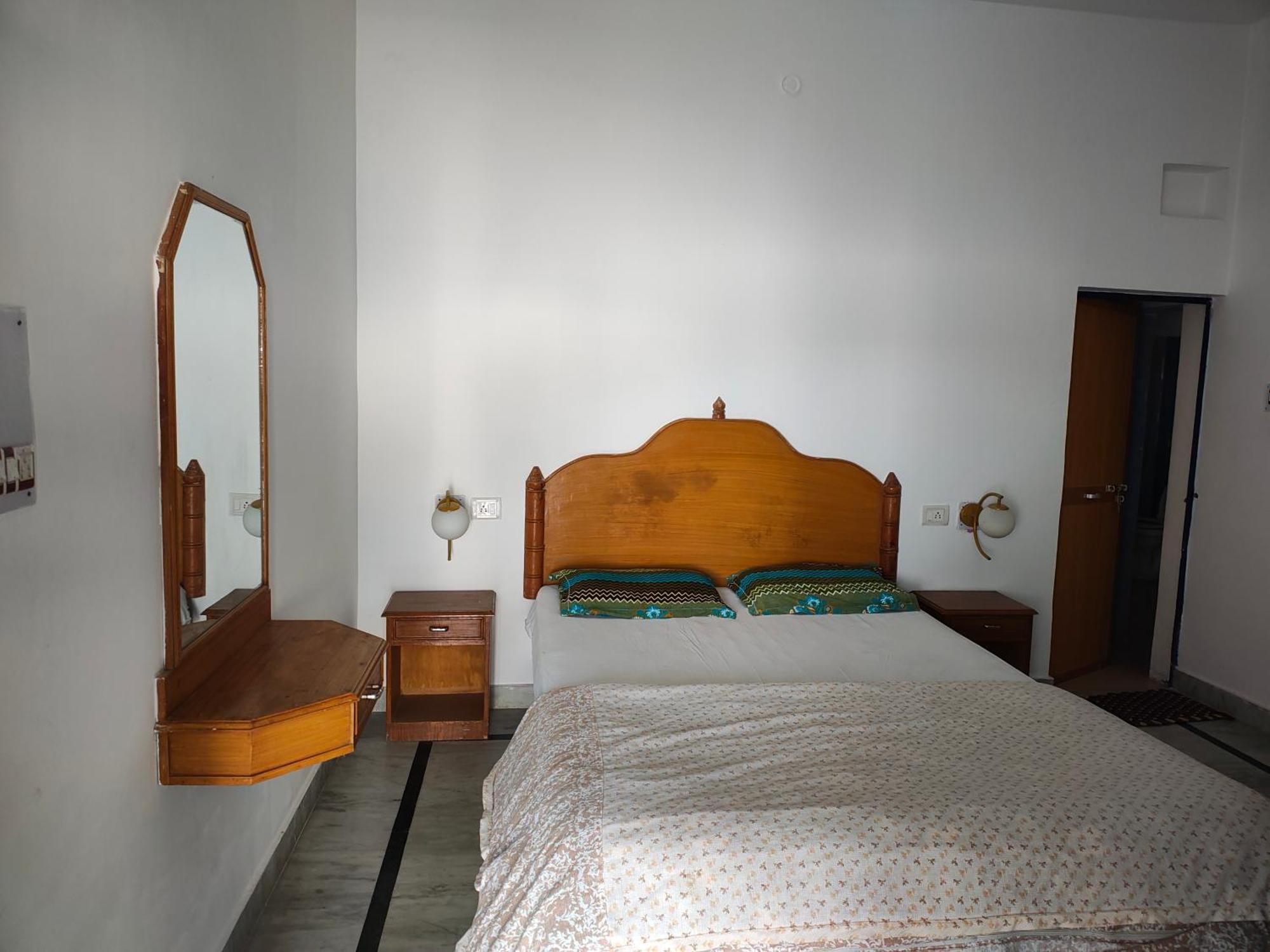 Prem Home Stay Κχατζουράχο Εξωτερικό φωτογραφία